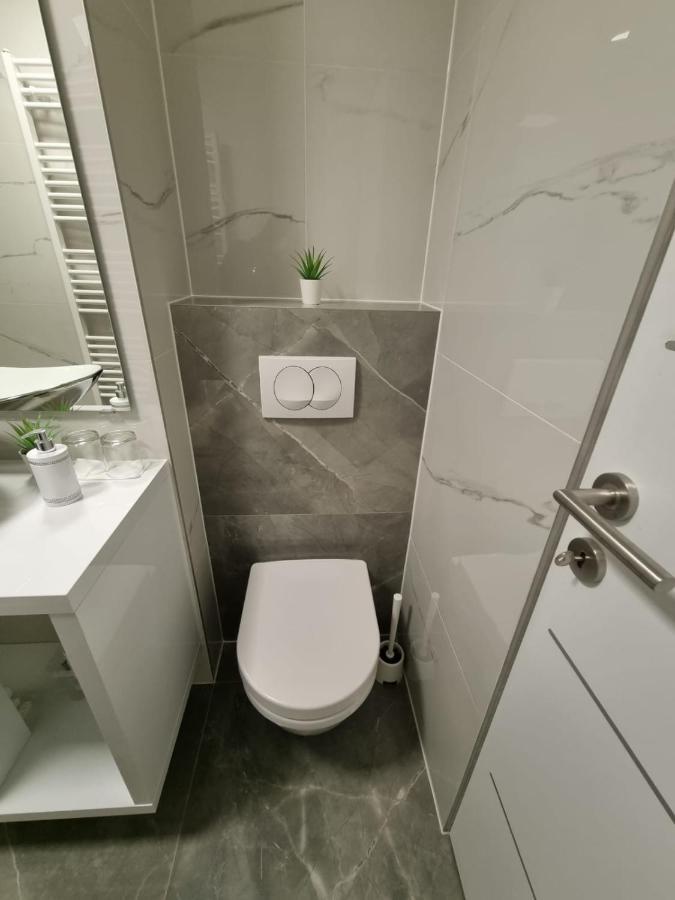 Apartman Simic Lejlighed Osijek Eksteriør billede